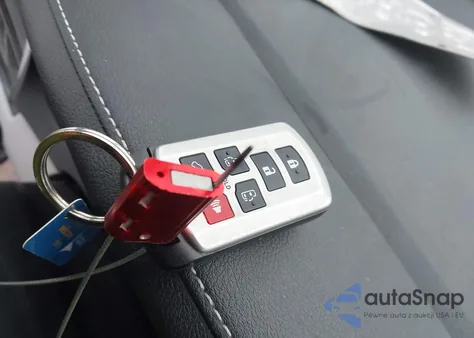 2018 Toyota Sienna Xle 8 Passenger from USA, damaged, VIN 5TDYZ3DC6JS944656